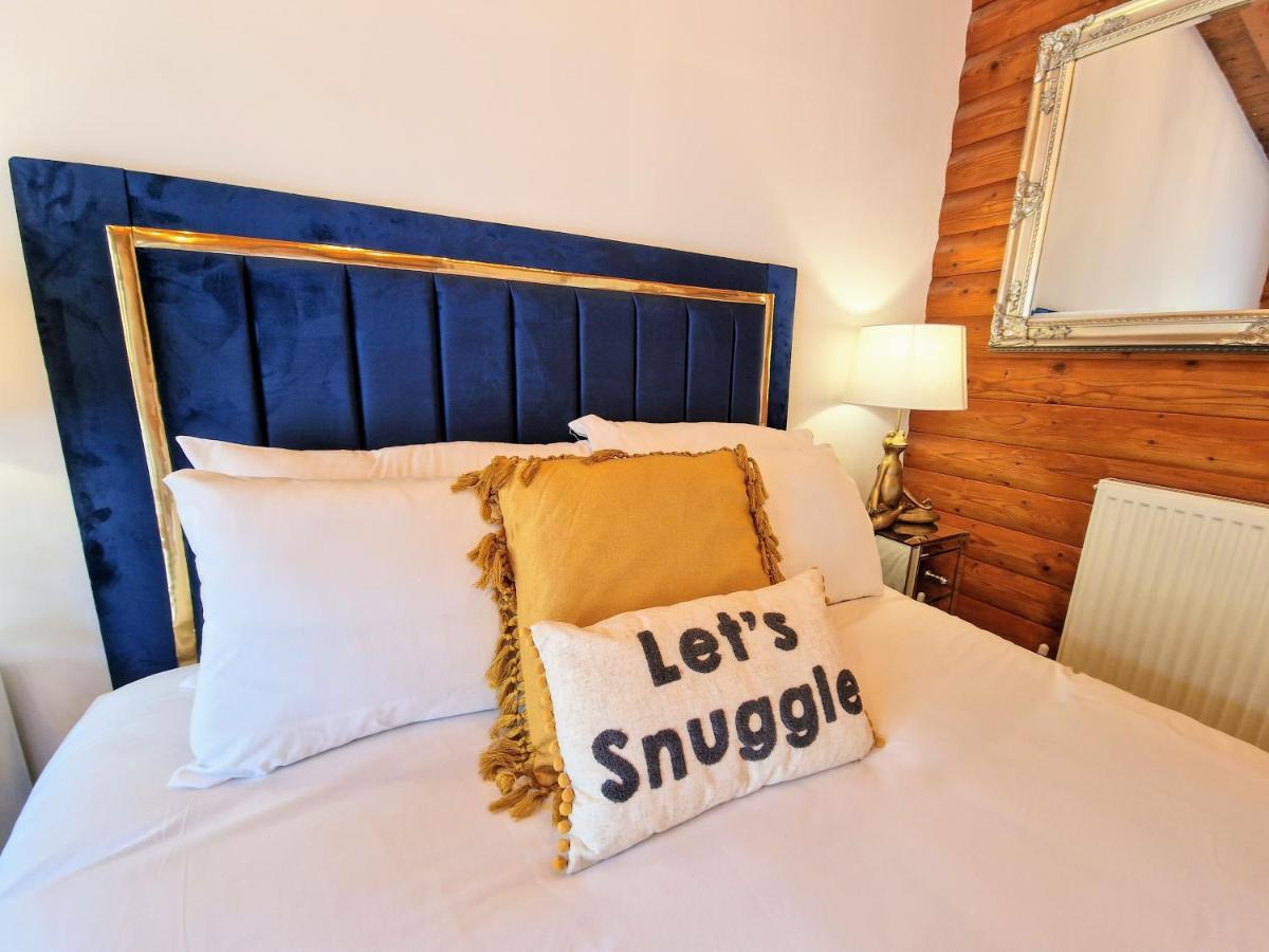 Kaoglen Squirrel Drey-hot Tub-pet Friendly-perth Balnald